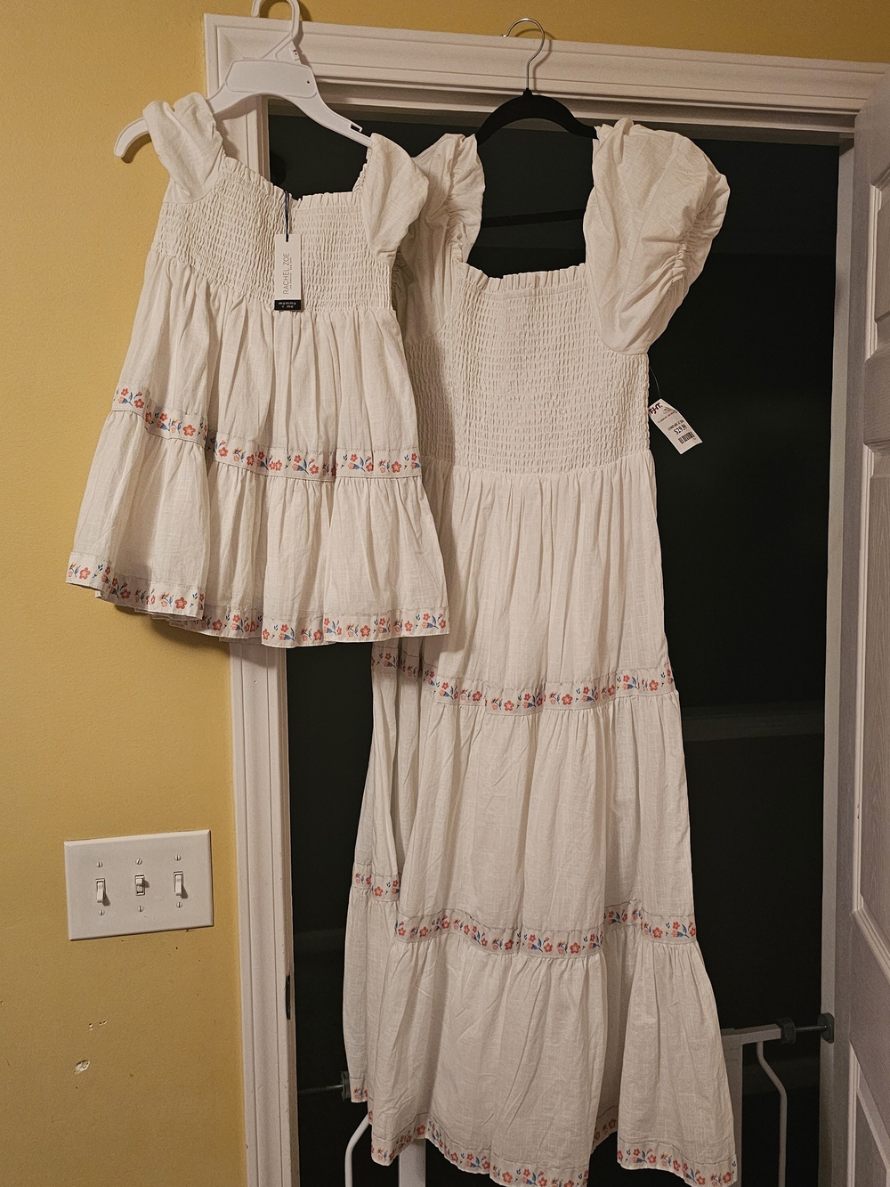 The sweetest matching Mom & Daughter Dress for Any Occasion 🌸 💗 Get Them Both - Picture 3 of 8
